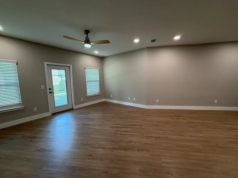 2879 Leahs Ln — Photo 25