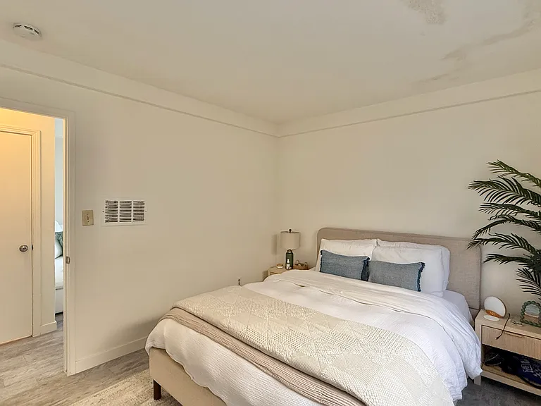 725 Wrelton Dr #A — Photo 13