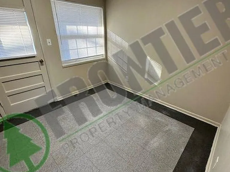801 S Maguire St — Photo 7