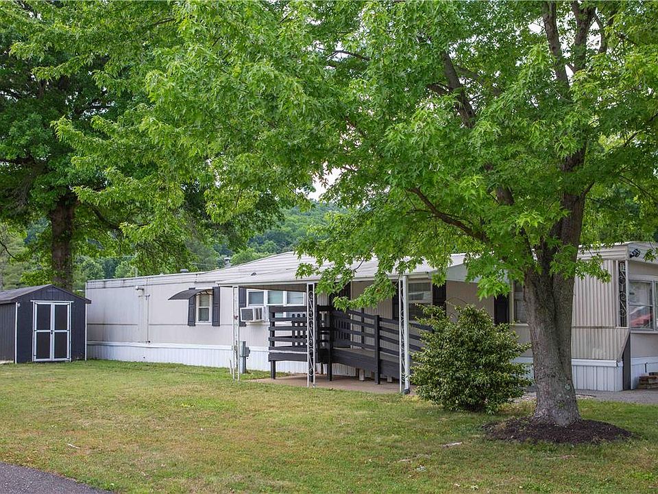 1st image of 128 Concord Dr