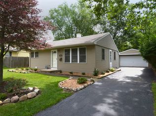 2406 Bluebird Ln, Rolling Meadows, IL 60008