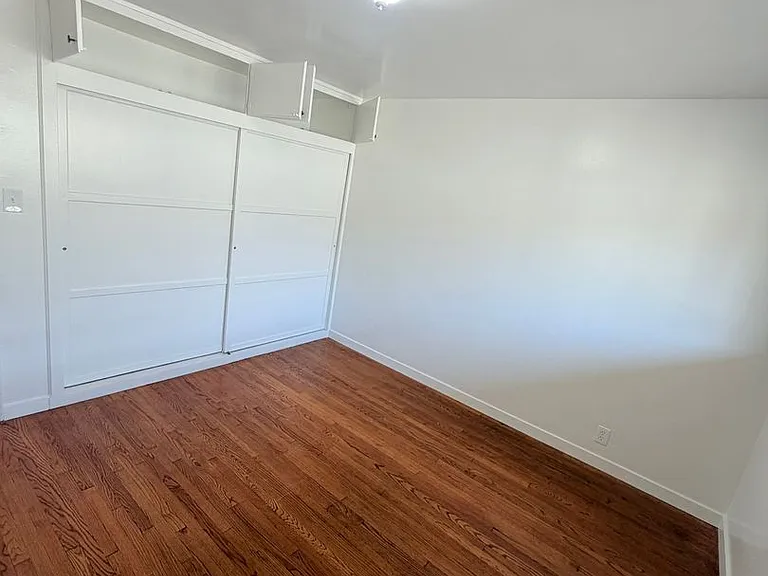 1917 Pine Ave #1-9 — Photo 6