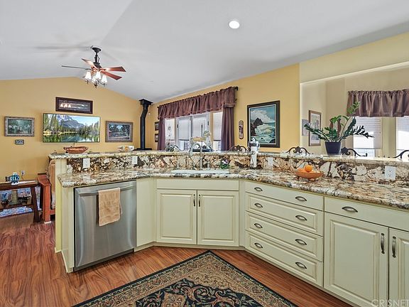 5th image of 40741 Giamillo Dr