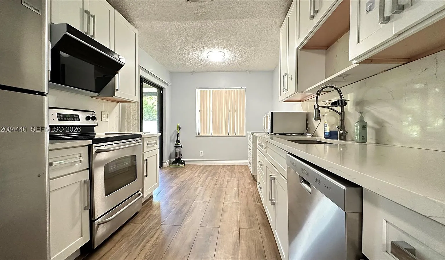 Golfview Colony Condo — Photo 1