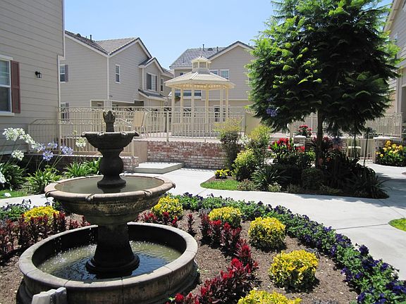 4th image of 9328 Somerset Blvd Unit B