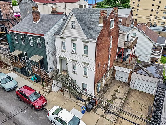 2nd image of 8 E Sycamore St