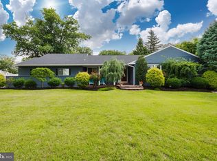 8 Old Oak Rd, Mickleton, NJ 08056