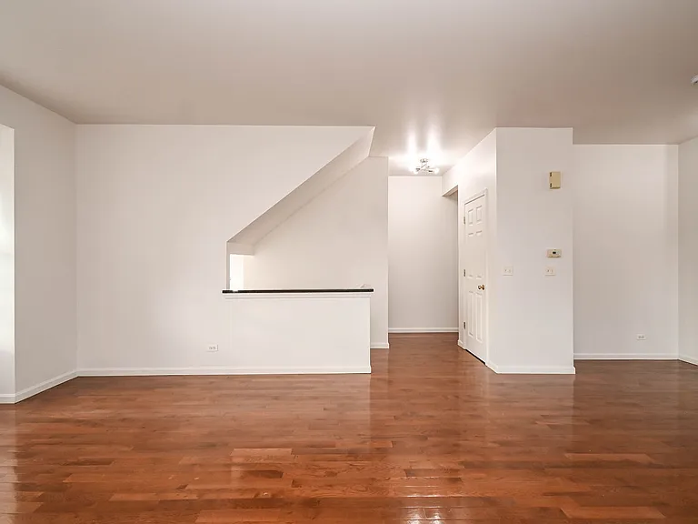 35 Thomas Ct — Photo 15
