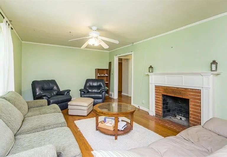 2790 Glenbriar Dr NE — Photo 17