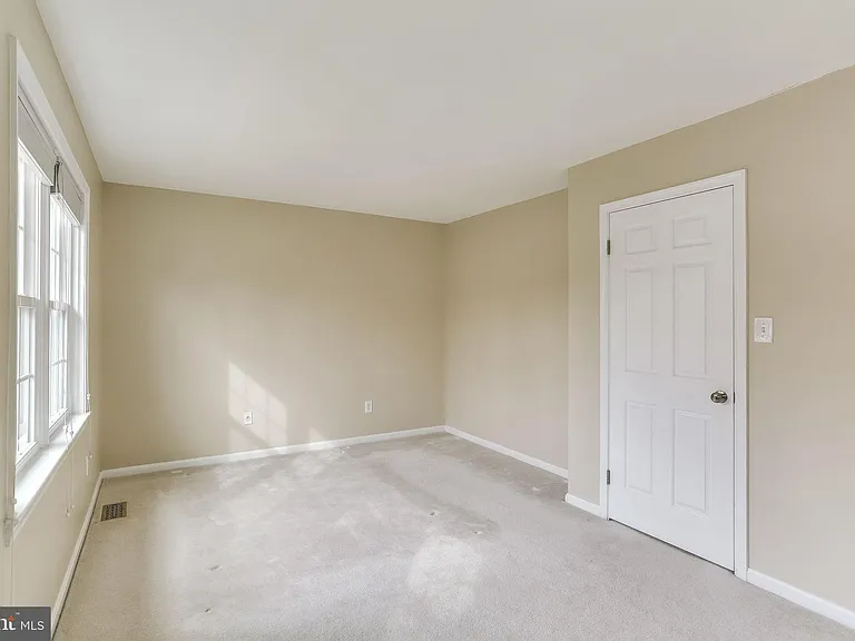 839 N Greenbrier St — Photo 20