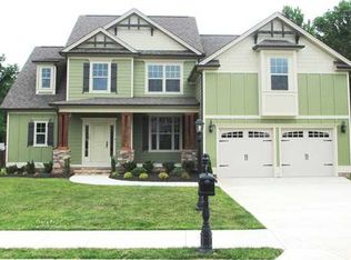 6751 Neville Dr, Ooltewah, TN 37363