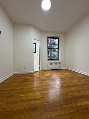 Rented by Bond New York | media 6