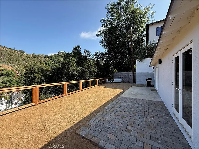 8515 Crescent Dr — Photo 14