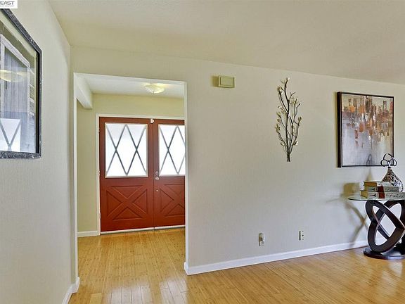5th image of 32513 Shiela Way