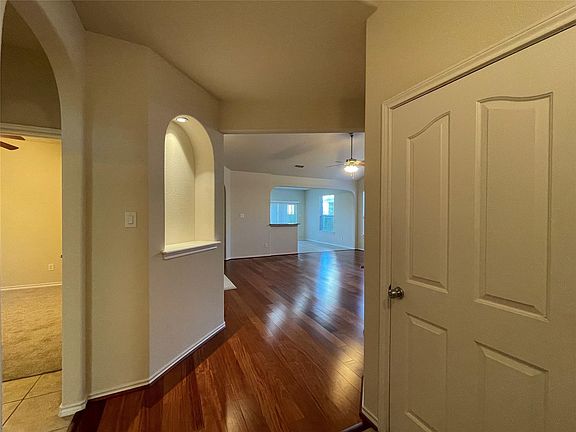 3rd image of 1236 Woodbine Cliff Dr