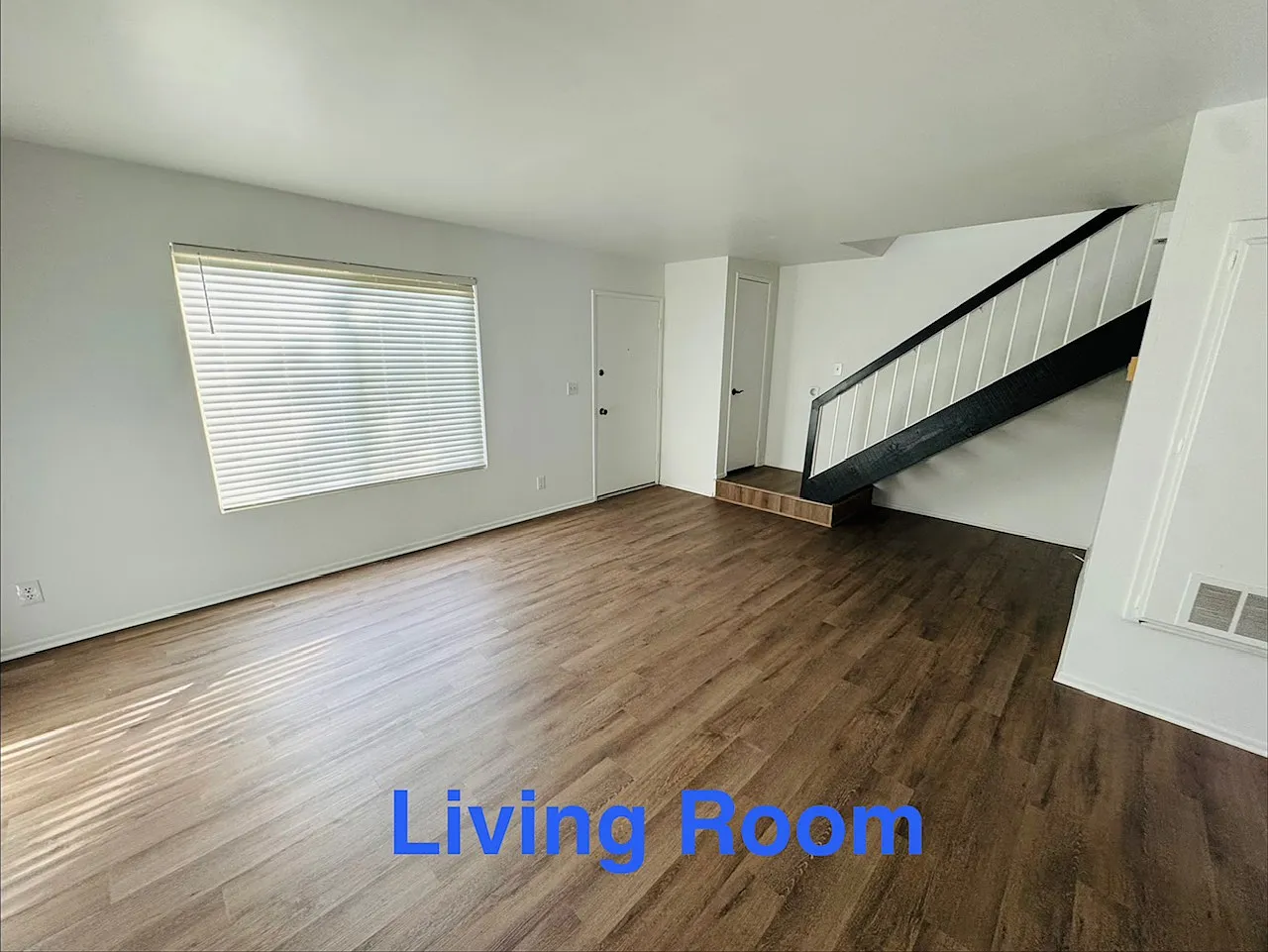 3 bed, 2.5 bath, 1344 sqft, $3,950 — Photo 3