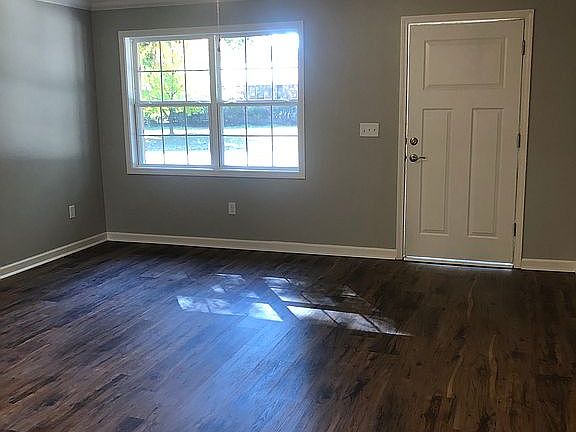 4th image of 124 Western Hills Dr