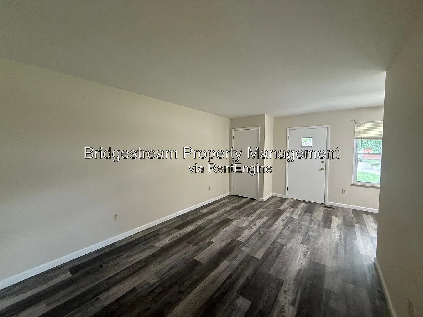1 bed, 1.0 bath, $950 — Photo 3