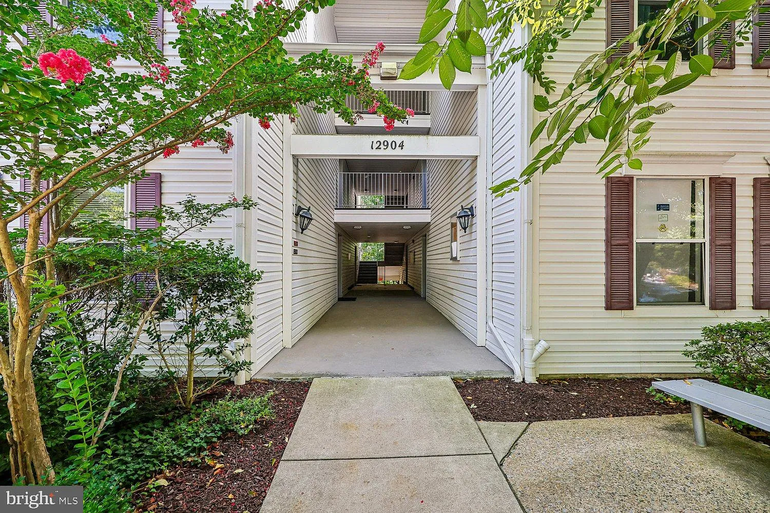 2 bed, 2.0 bath, 1500 sqft, $2,400 — Photo 1