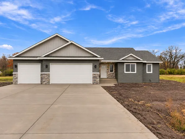 4825 Chainview Dr NW, Alexandria, MN 56308
