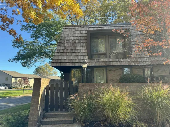 1100 By The Shores Dr APT 1, Huron, OH 44839