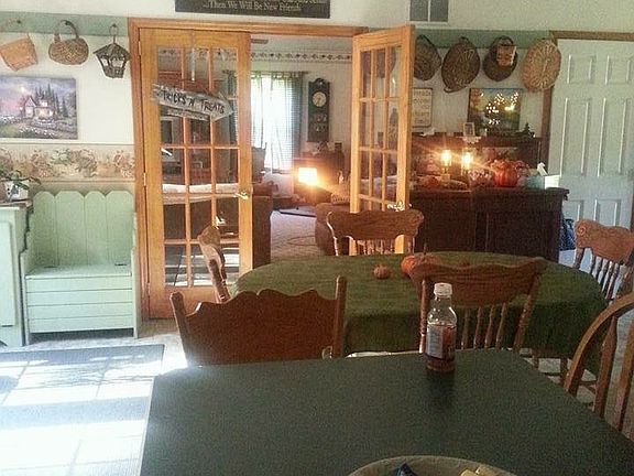 Kitchen Island 