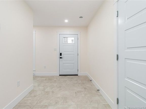5th image of 378 Woodstock Rd #B