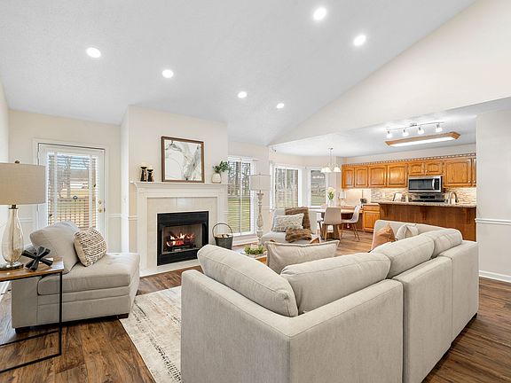 5th image of 103 Laurelwood Dr