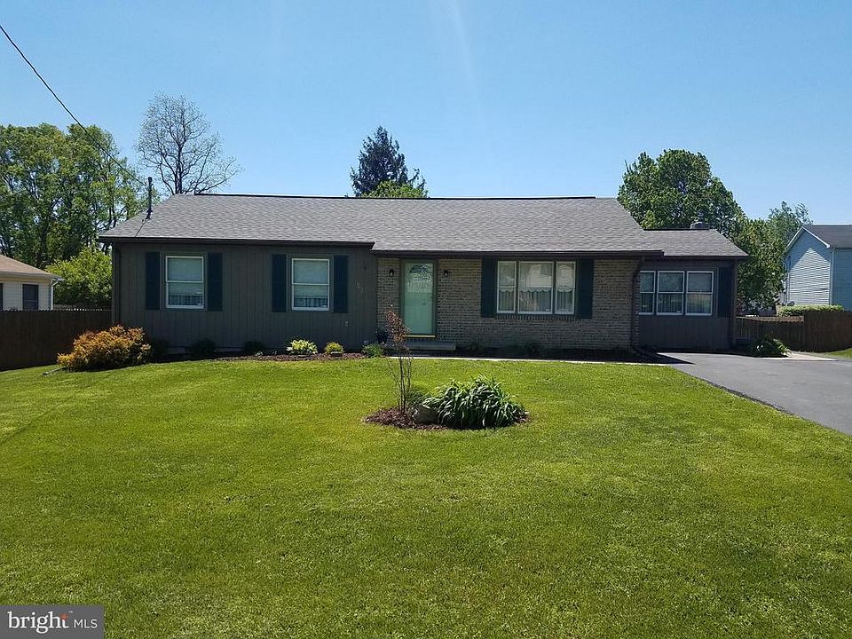 2nd image of 67 Tanglewood Dr