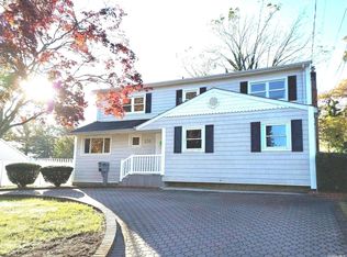 238 Cooper Rd, North Babylon, NY 11703