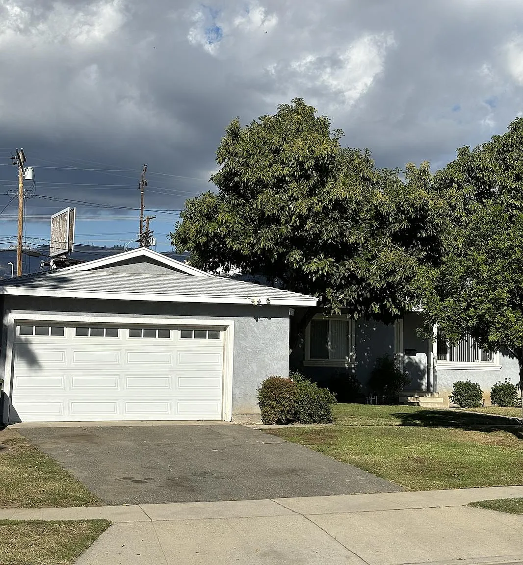 3 bed, 1198 sqft, $3,700 — Photo 2