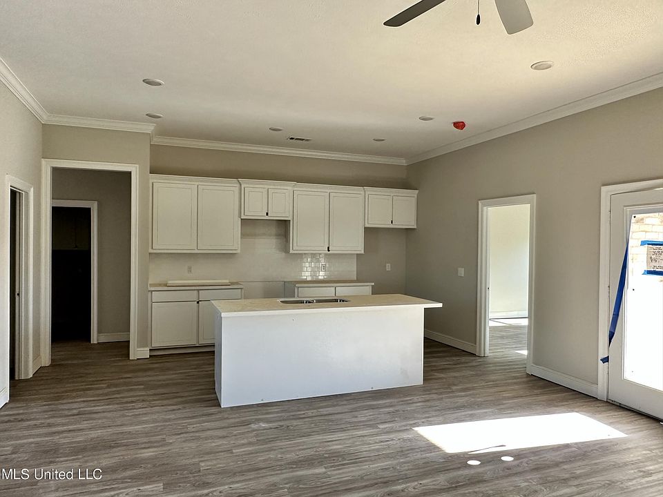 2nd image of 328 Willow Way