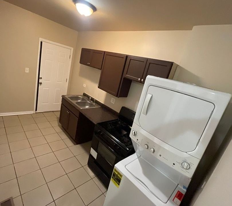 2nd image of 1639 W 77th St