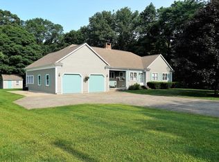 194 Mount Hope St, North Attleboro, MA 02760