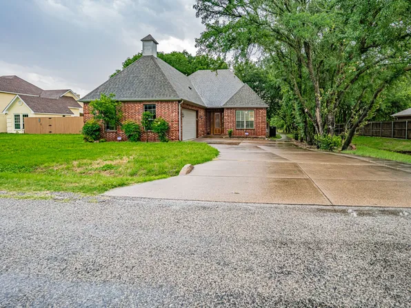211 Bonita Dr, Granbury, TX 76049