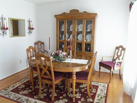 5th image of 115 Stonegate Dr