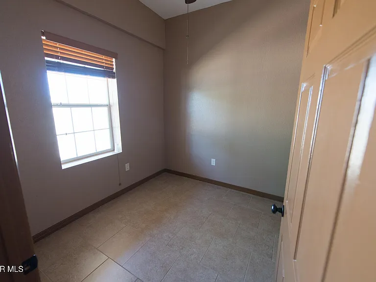 326 Coates Dr #B — Photo 6