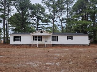 21981 McIntosh Rd, Wagram, NC 28396