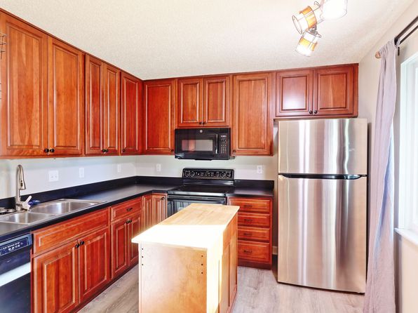 975 Barbizon Dr