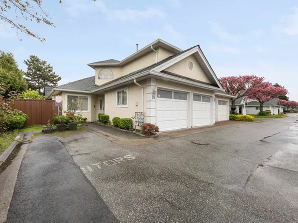 8051 Ash St #35, Richmond, BC V6Y 3X6