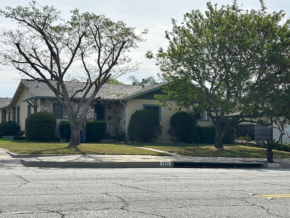 1st image of 1342 N Benson Ave