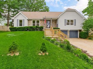 11808 Harrison Dr, Kansas City, MO 64145