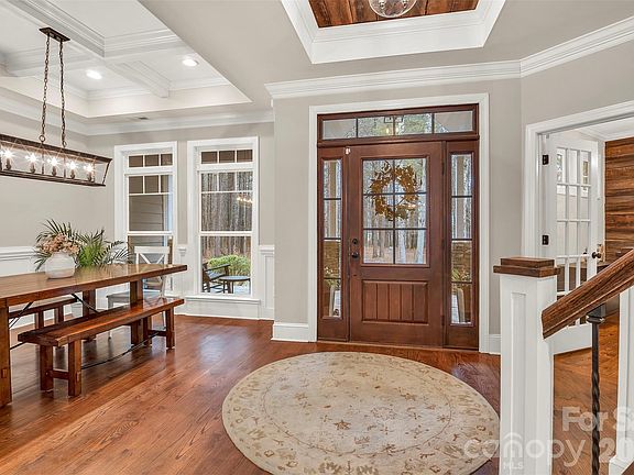 3rd image of 1241 Chambers Rd