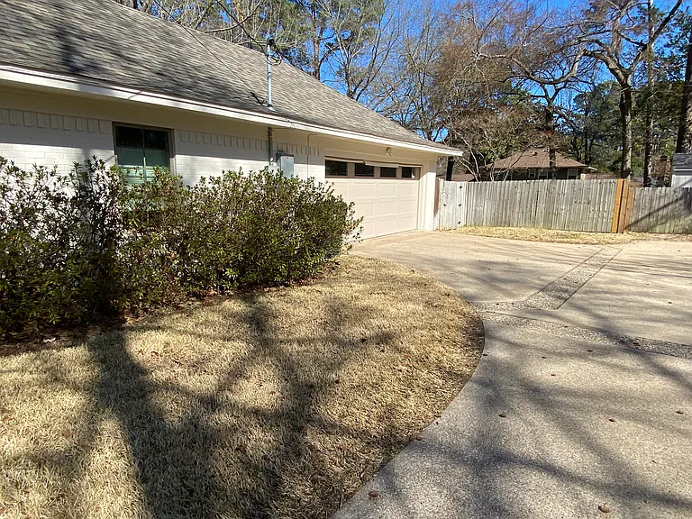8318 Yale Dr — Photo 42