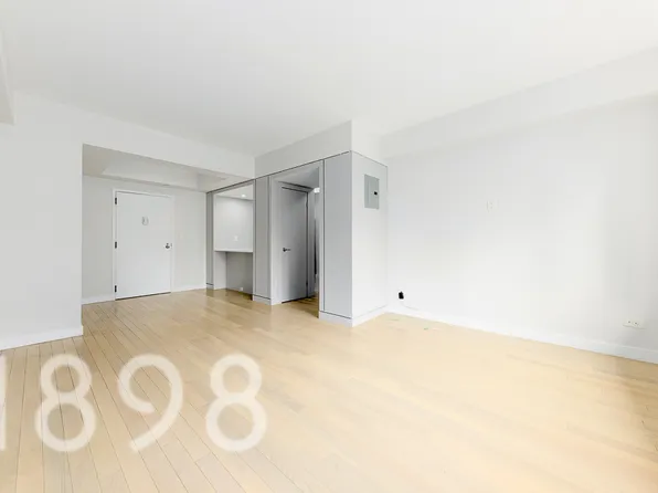 245 East 80th Street image 2 of 12