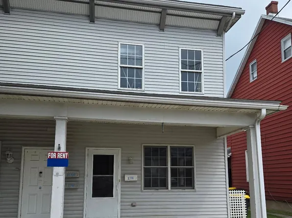 13 W Penn Ave, Robesonia, PA 19551