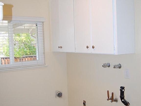 5th image of 13757 Orleans Ct