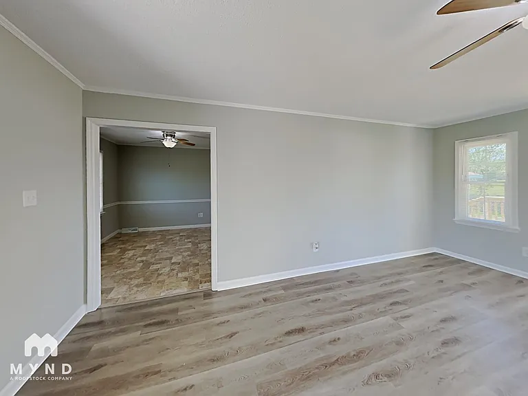906 Edgehill Dr — Photo 5