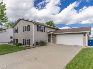 427 Norris Ct, Waterloo, IA 50701