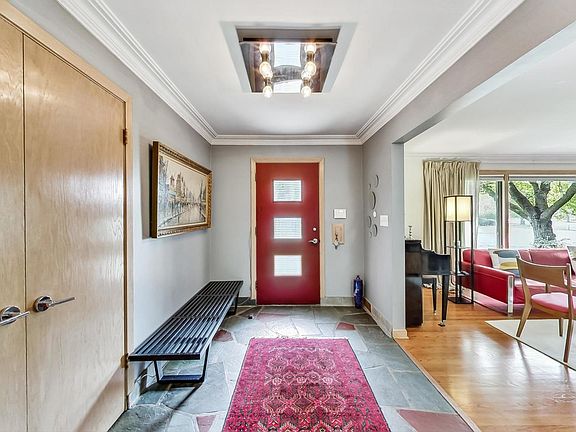 2nd image of 6620 N Nokomis Ave